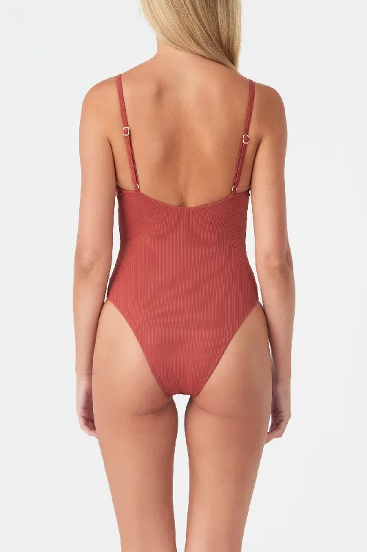 signature-simple-one-piece-earth-red